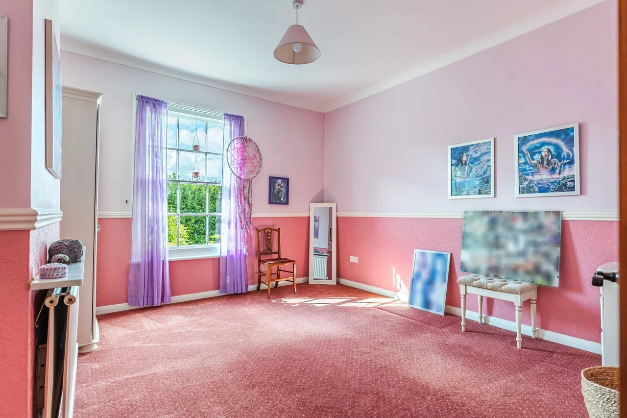 Fine Four Bedroom Georgian Home in Ma, photo 13