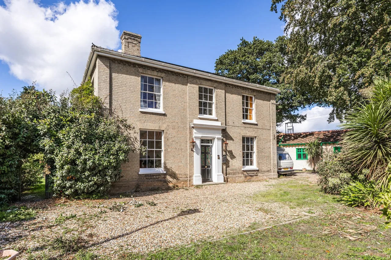 4 bed house for sale, Fine Four Bedroom Georgian Home in Ma
