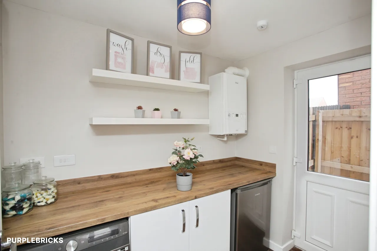 Julius Way, Nuneaton, CV11, photo 8