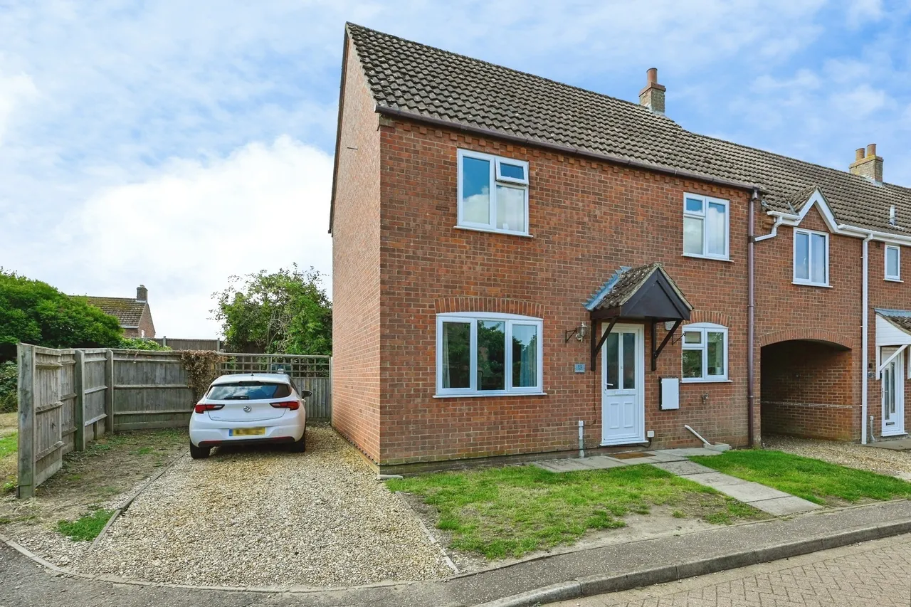 Crown Gardens, Wereham, King's Lynn, Norfolk, PE33, photo 13