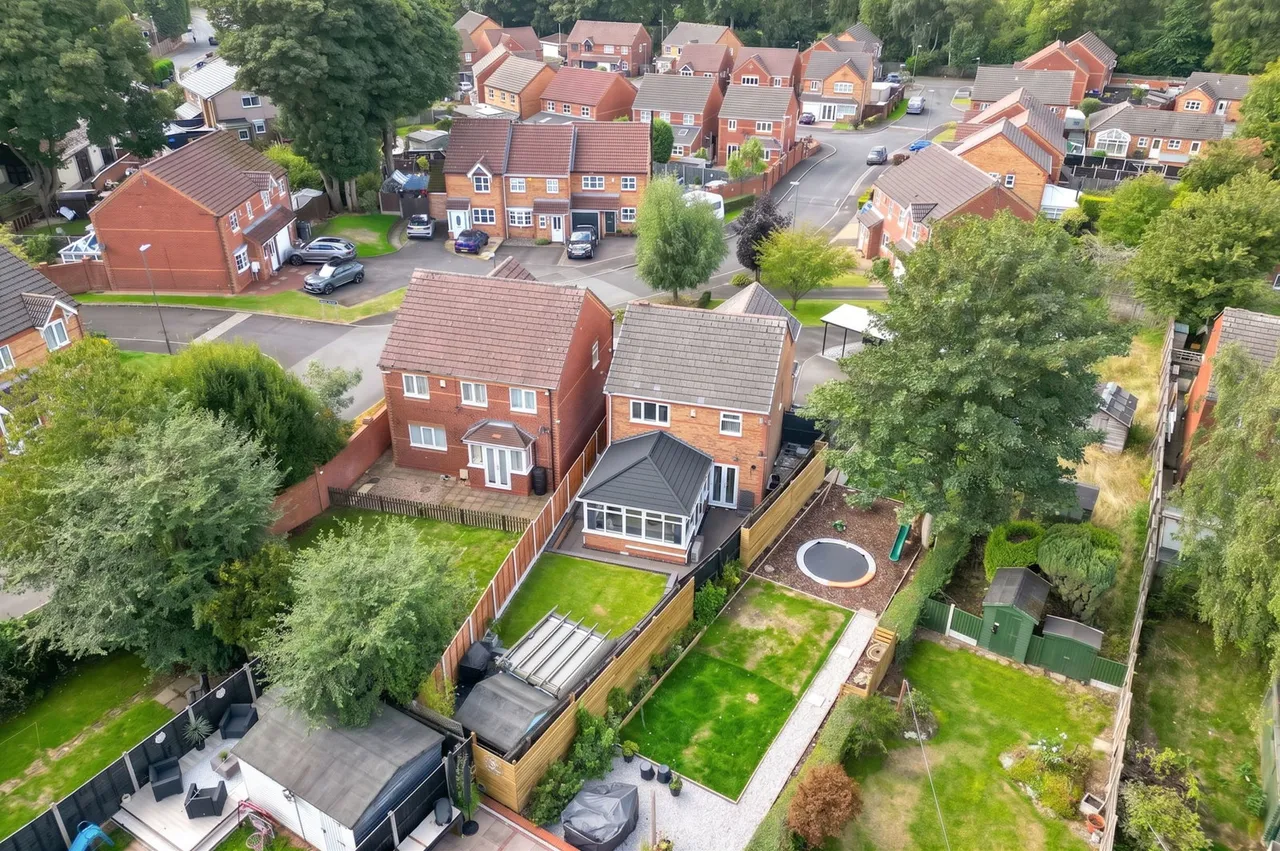 Boundary Road, Walsall Wood, photo 26