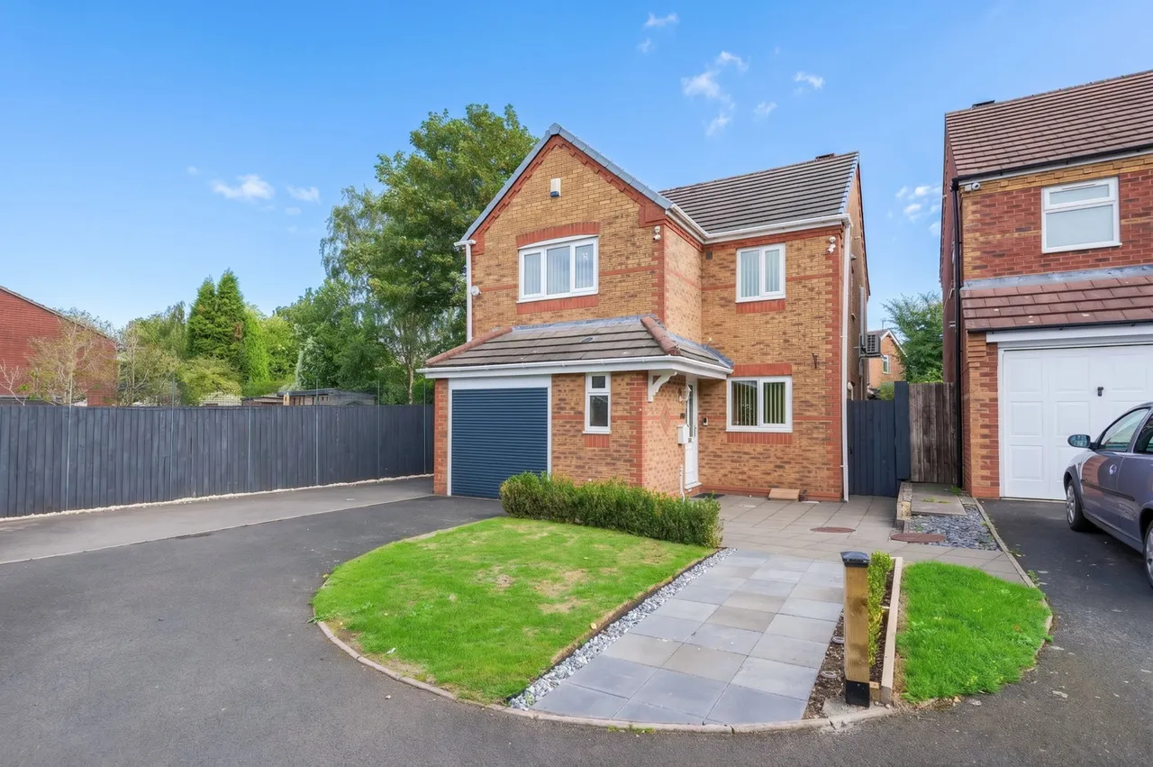 Boundary Road, Walsall Wood, photo 3