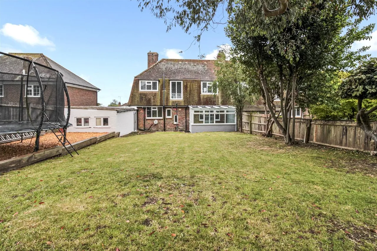 Broadview Gardens, Worthing, photo 14