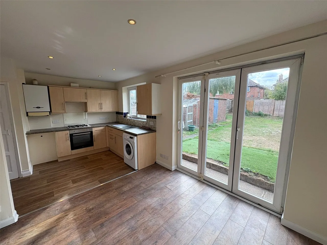 Calvert Close, Aldershot, Hampshire, GU12 4QX, photo 4