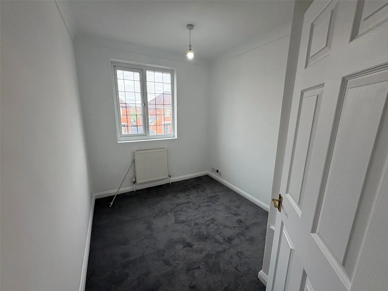 Calvert Close, Aldershot, Hampshire, GU12 4QX, photo 11