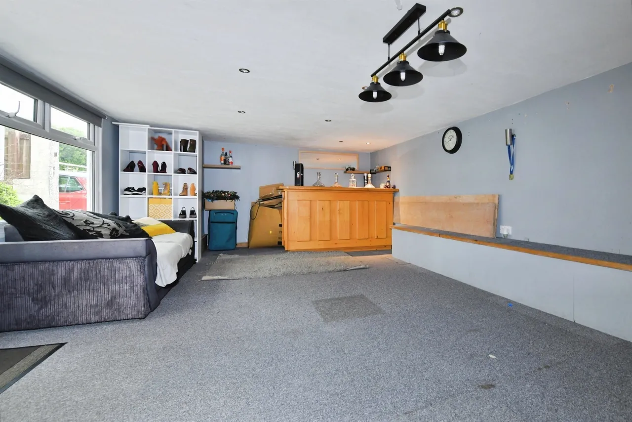 Warfelton Crescent, Saltash, photo 3