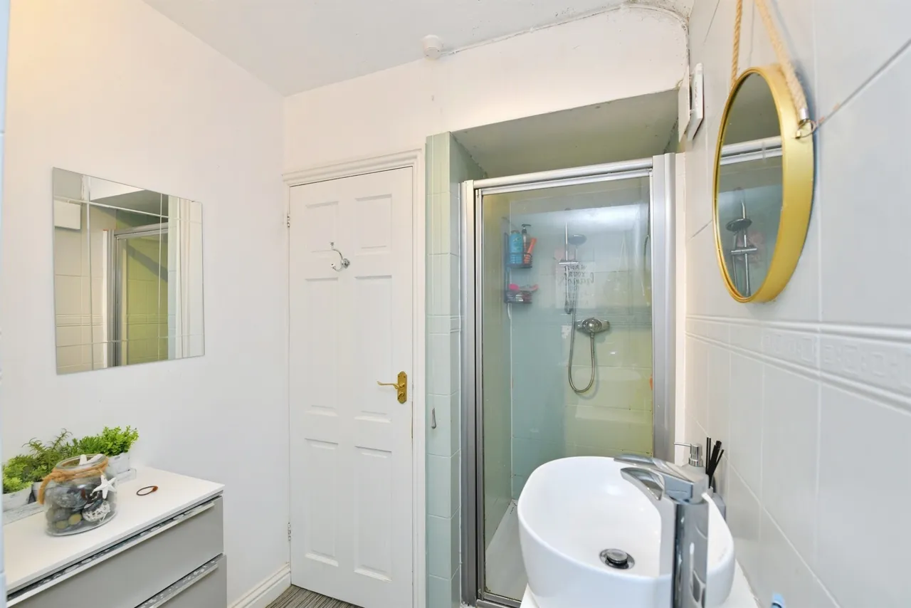 Warfelton Crescent, Saltash, photo 6