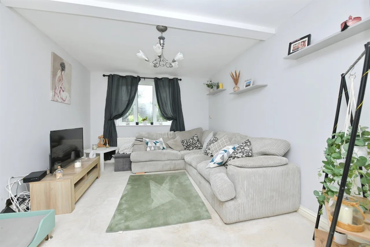 Warfelton Crescent, Saltash, photo 4