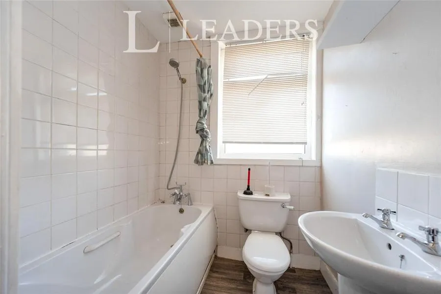 Hollam Road, Southsea, PO4, photo 14