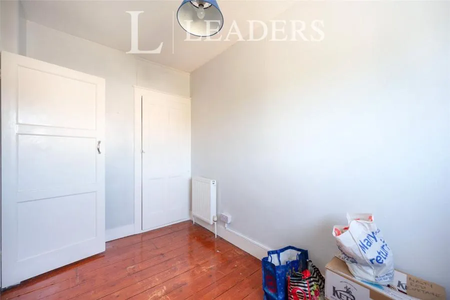 Hollam Road, Southsea, PO4, photo 8