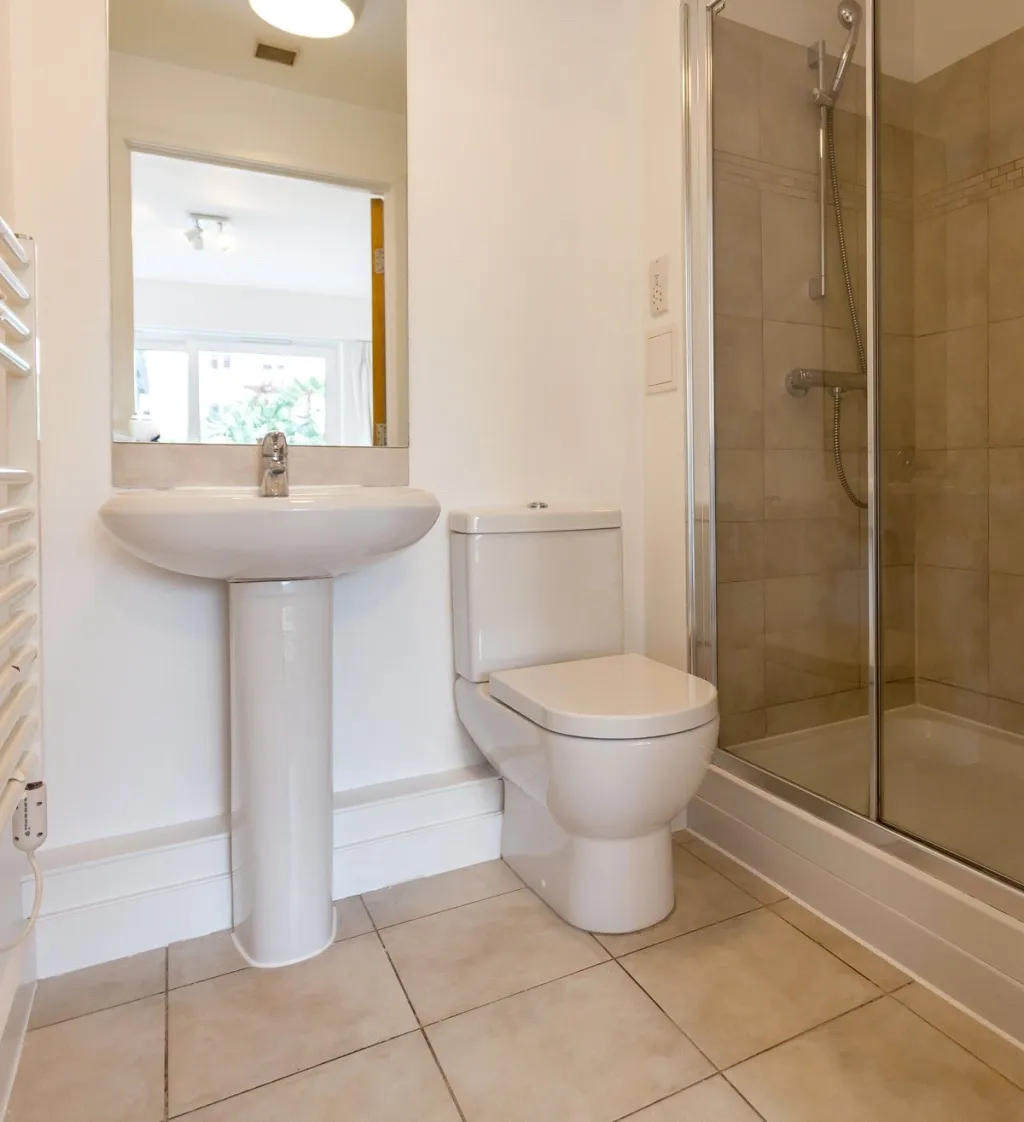 Boulevard Drive, Beaufort Park, NW9, photo 8