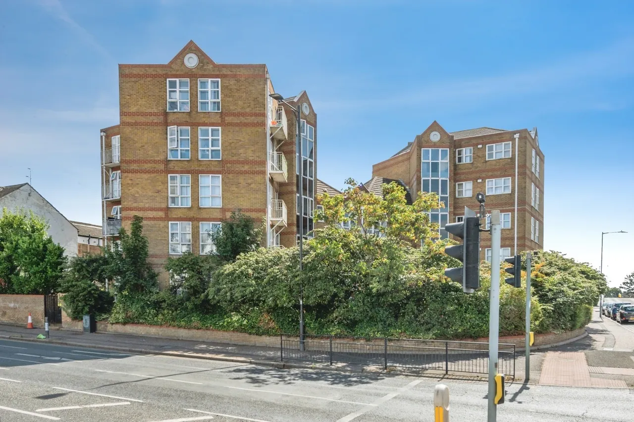 Southchurch Avenue, Southend-on-Sea, Essex, SS1, photo 12