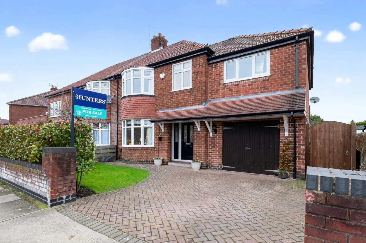 4 bed house for sale — Hempland Avenue, York