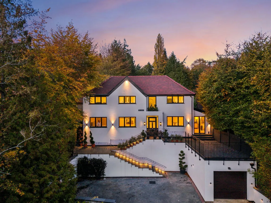 5 bed house for sale, Valley Road, Rickmansworth, WD3