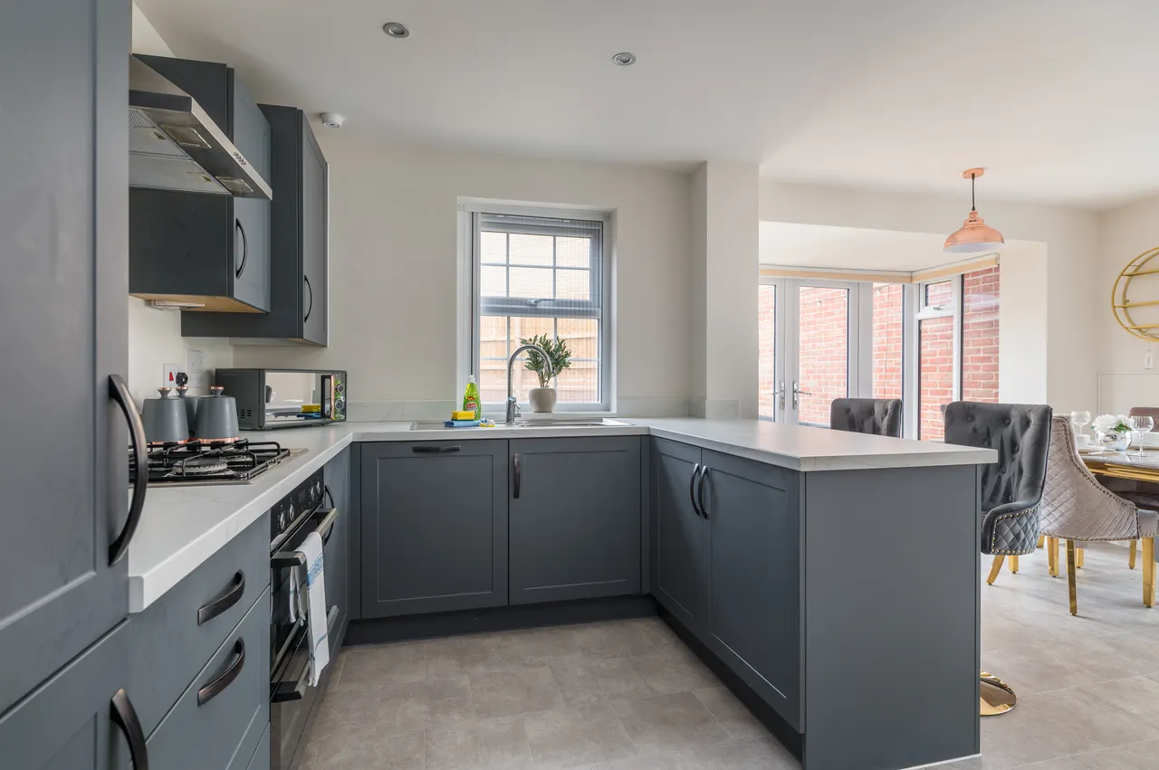 Bannister Drive, MK17, photo 6
