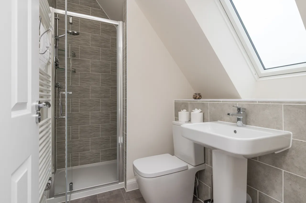Bannister Drive, MK17, photo 14