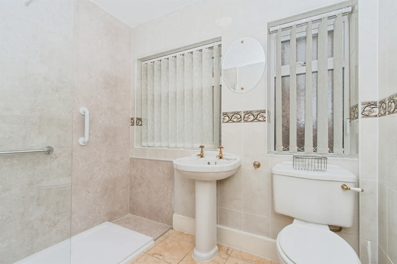 North Road, Brotherton, WF11, photo 9