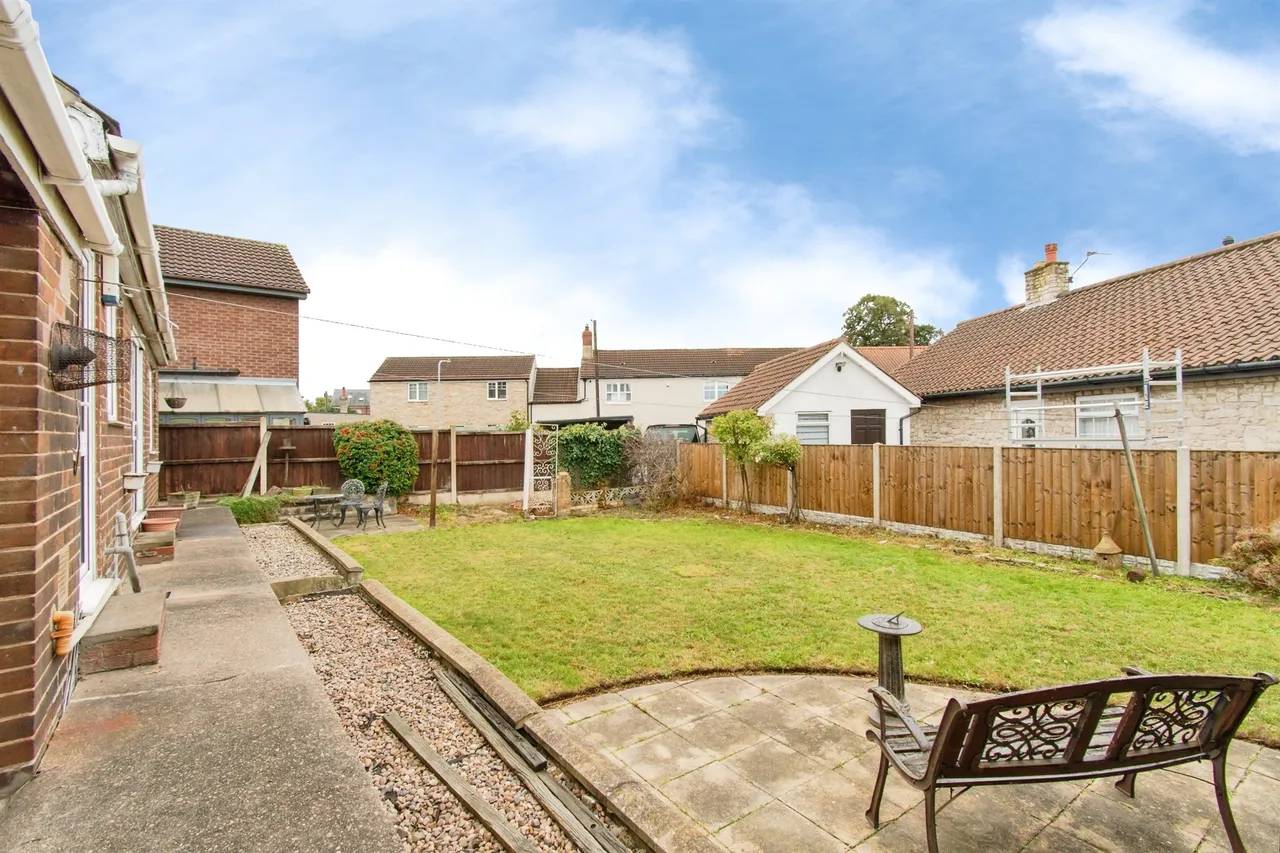 North Road, Brotherton, WF11, photo 11