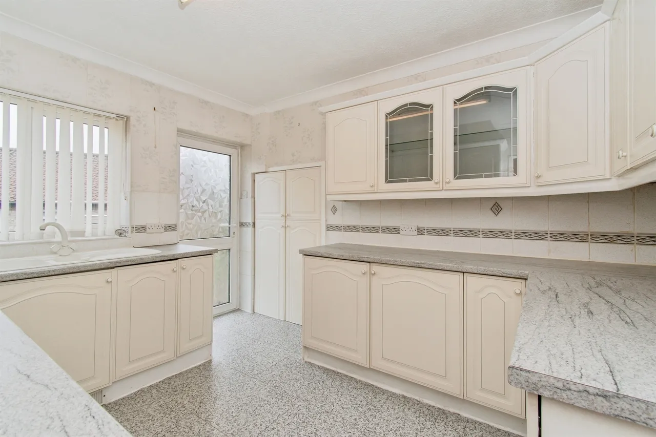 North Road, Brotherton, WF11, photo 3