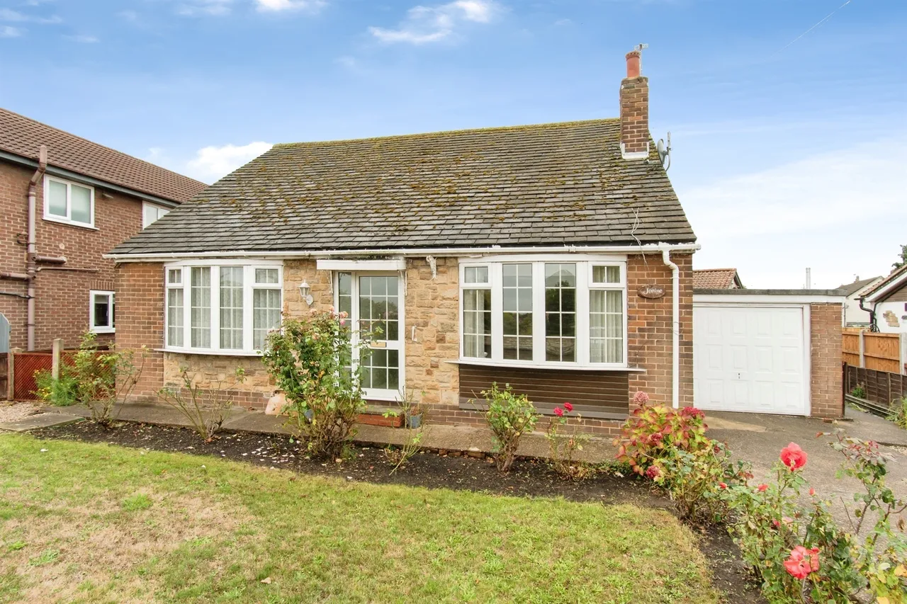 2 bed house for sale, North Road, Brotherton, WF11