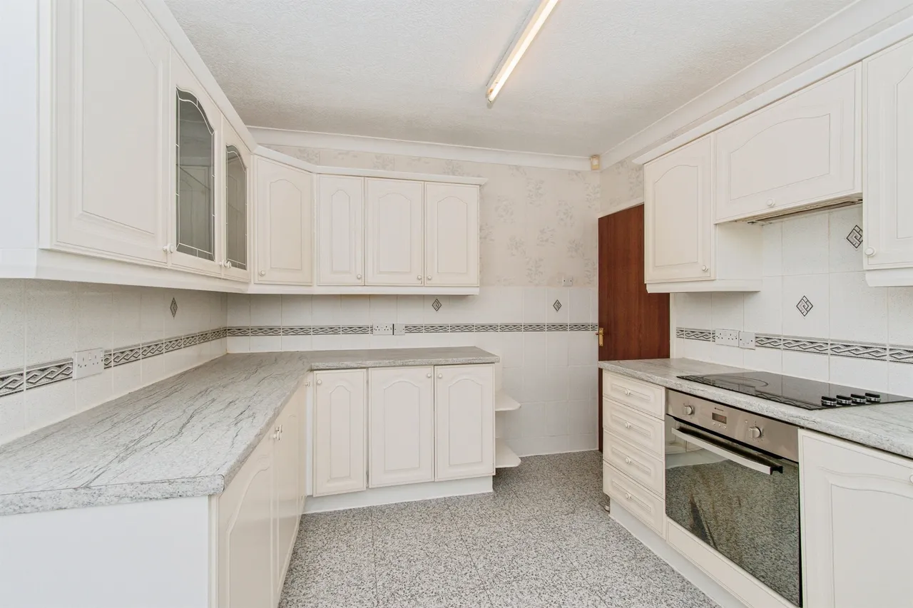 North Road, Brotherton, WF11, photo 4