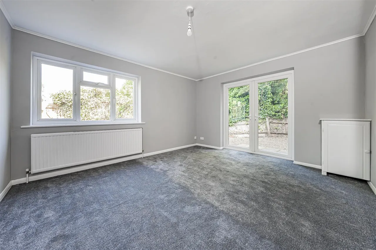 Wolf Lane, Windsor, SL4 4HR, photo 6