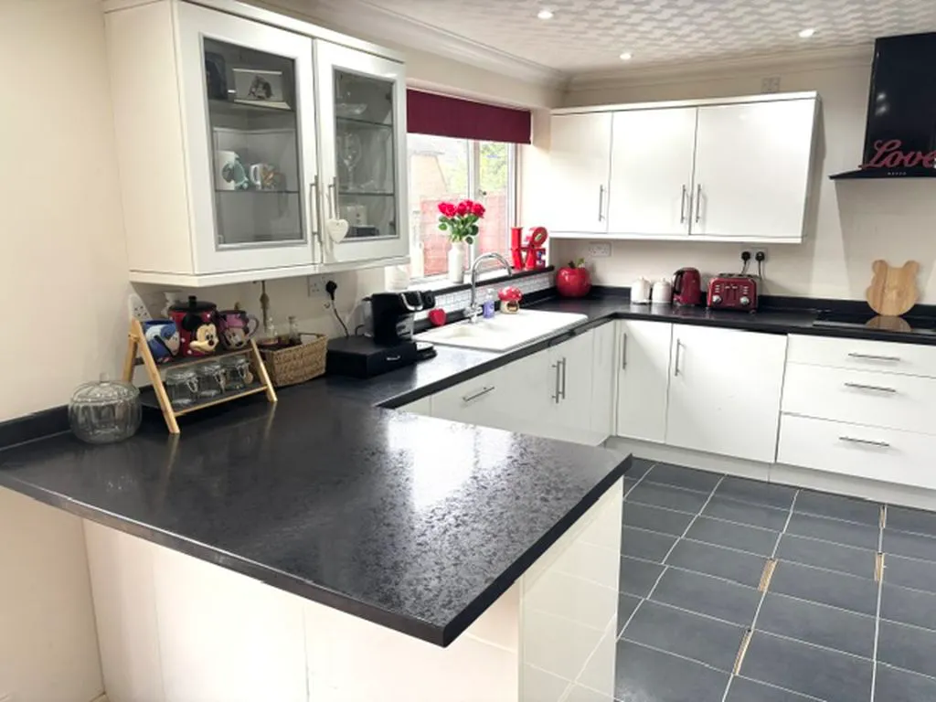 Grove Vale Avenue, Great Barr, B43, photo 4