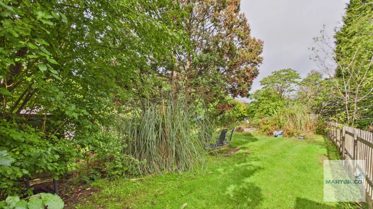 Reddicap Heath Road, photo 10
