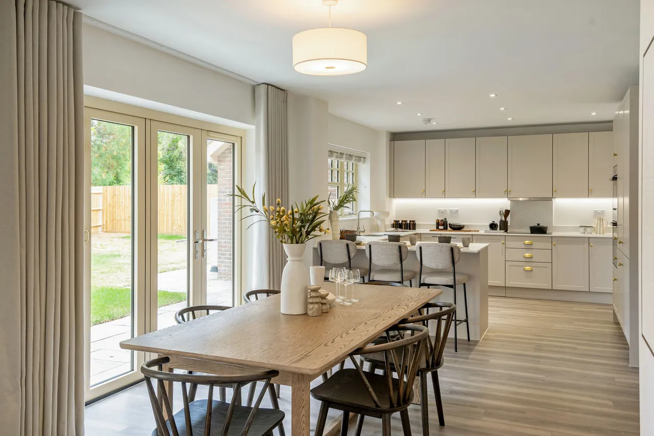 The Mulberry, Headley Chase, KT18, photo 4