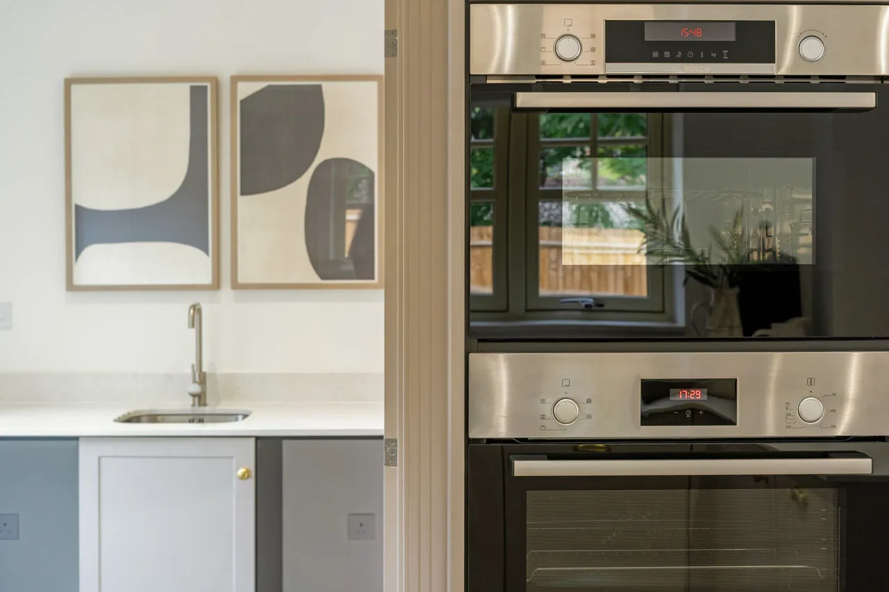 The Mulberry, Headley Chase, KT18, photo 14