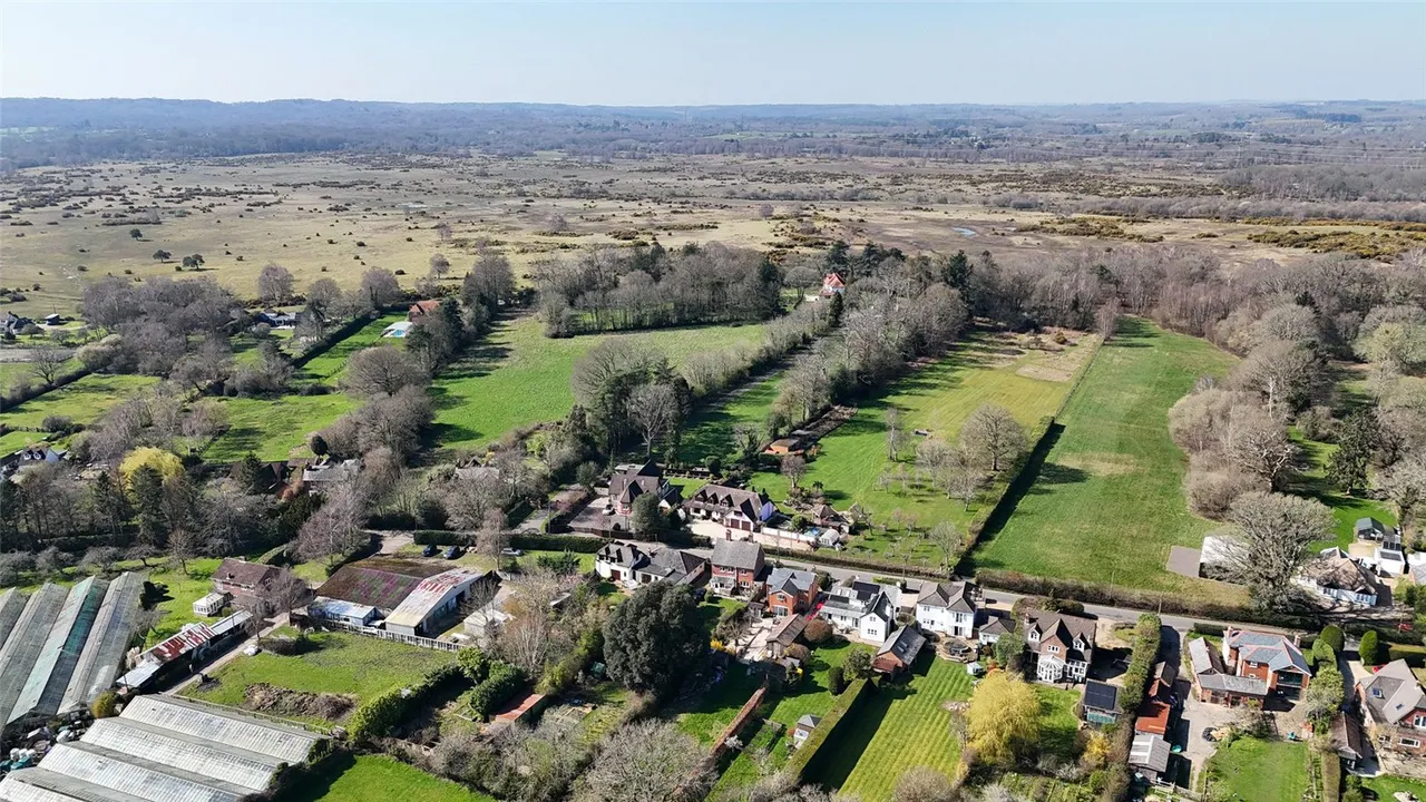 Canada Road, West Wellow, Romsey, Hampshire, SO51 6DD, photo 17
