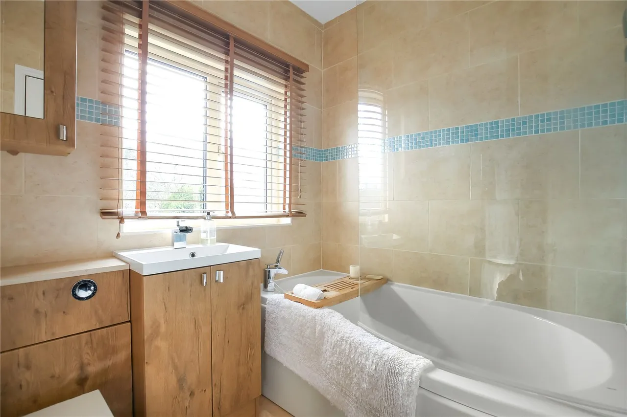 Canada Road, West Wellow, Romsey, Hampshire, SO51 6DD, photo 10