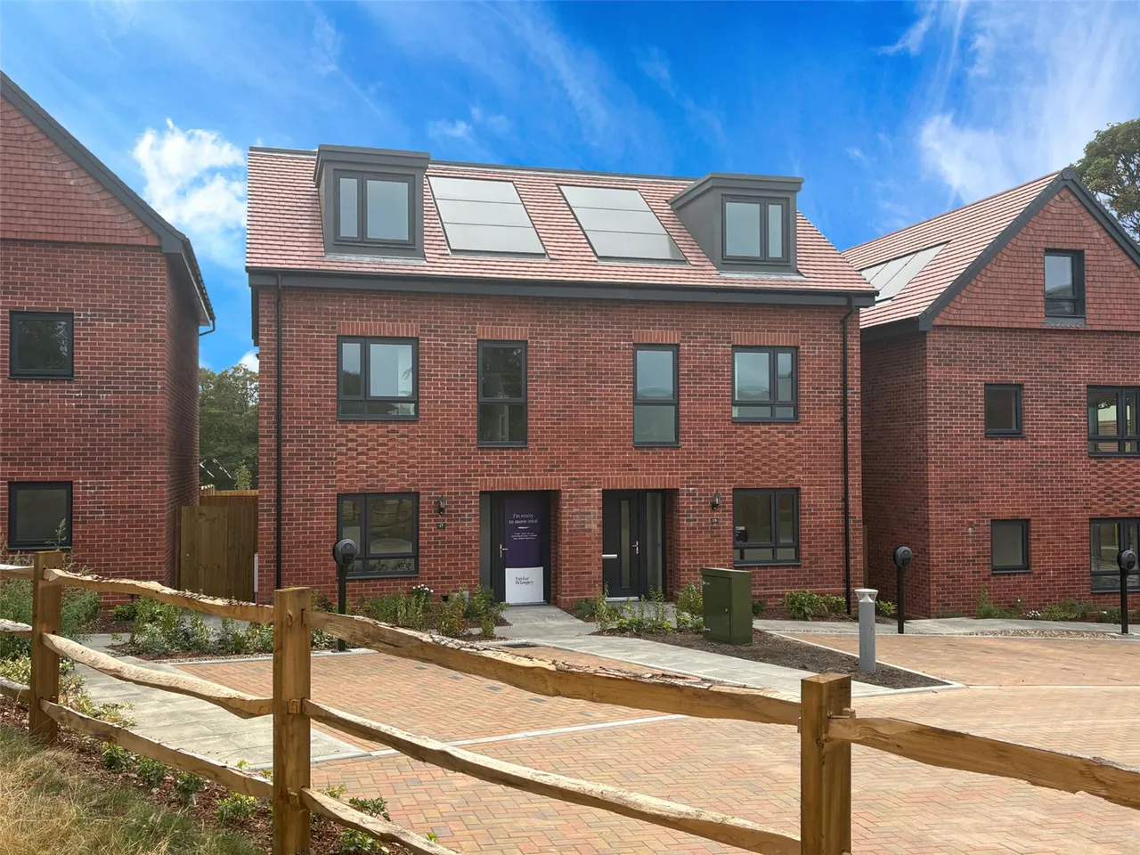 4 bed house for sale — Brunswick Road, Deepcut, Camberley, Surrey, GU16 6RS
