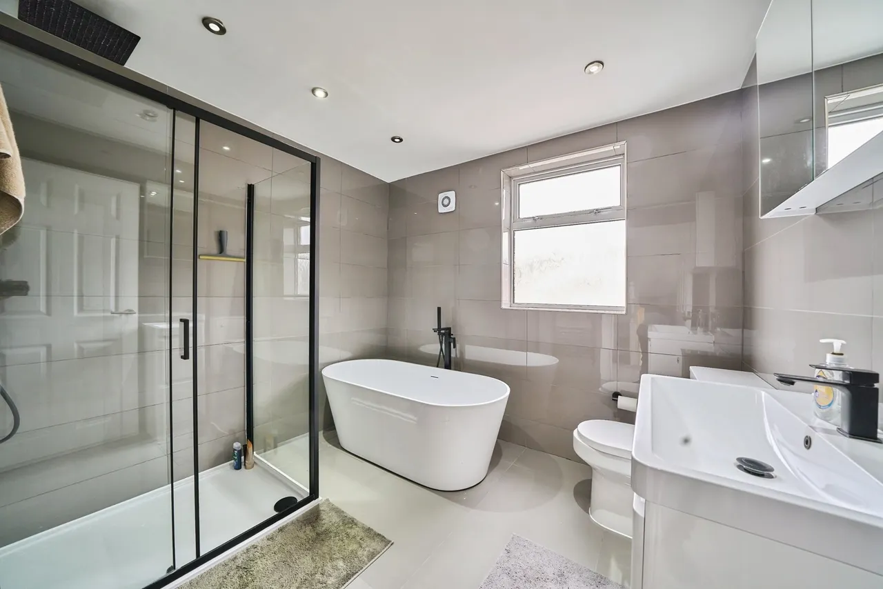 Meath Road, London, E15, photo 17