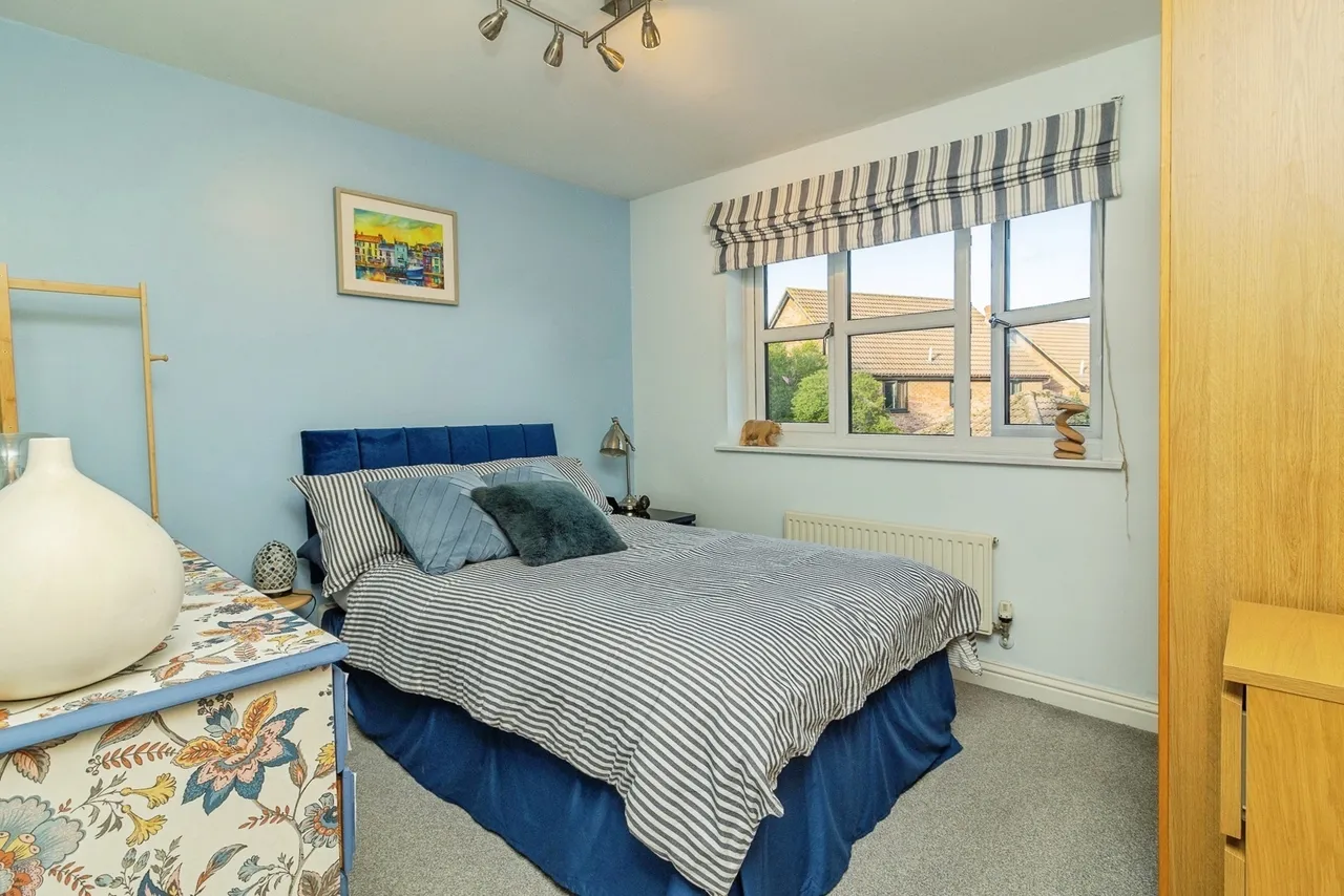 Welsummer Grove, Shenley Brook End, MK5, photo 12