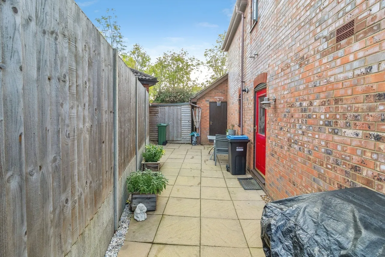 Welsummer Grove, Shenley Brook End, MK5, photo 19