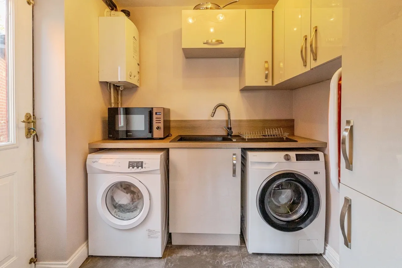 Welsummer Grove, Shenley Brook End, MK5, photo 7