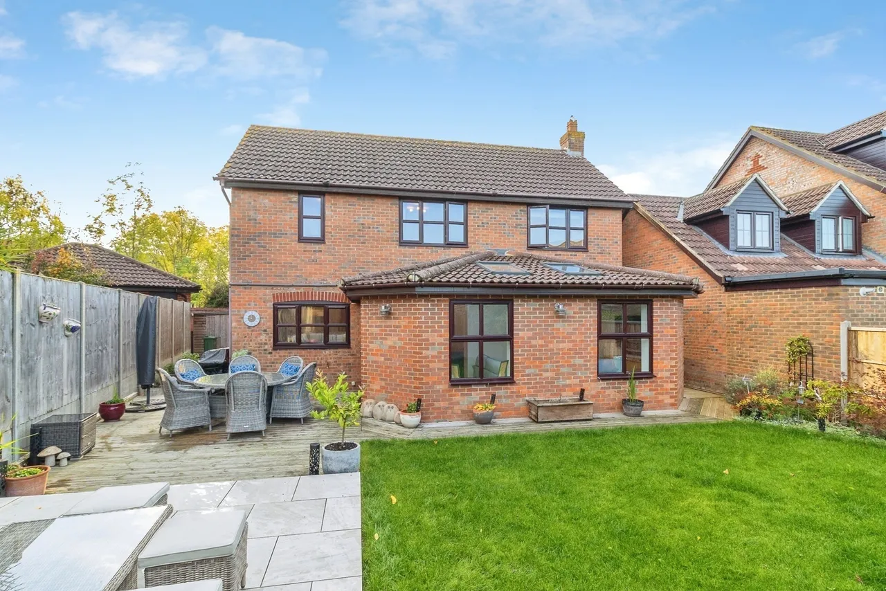 Welsummer Grove, Shenley Brook End, MK5, photo 18