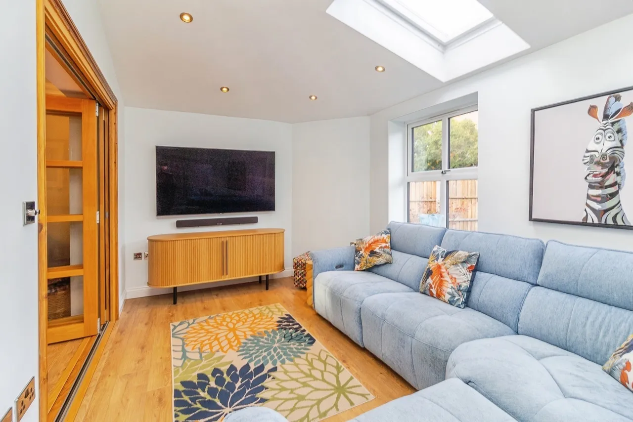 Welsummer Grove, Shenley Brook End, MK5, photo 9