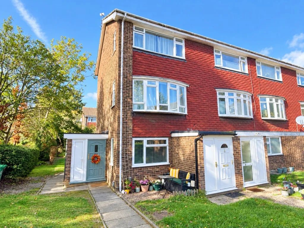 2 bed flat for sale, Clareville Road, Orpington
