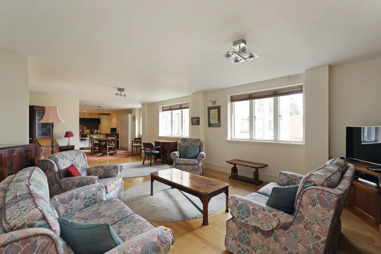 The Downs, London, SW20, photo 11