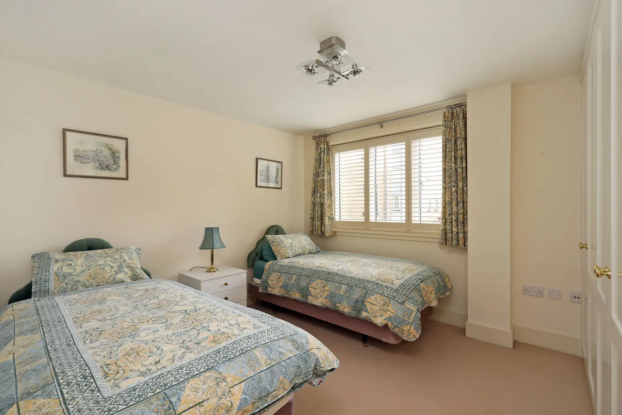 The Downs, London, SW20, photo 5