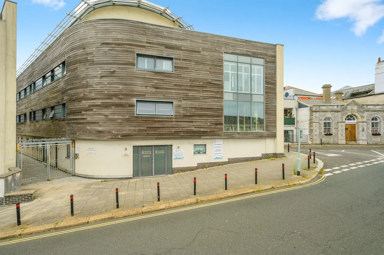 Barrack Place, Plymouth, photo 4