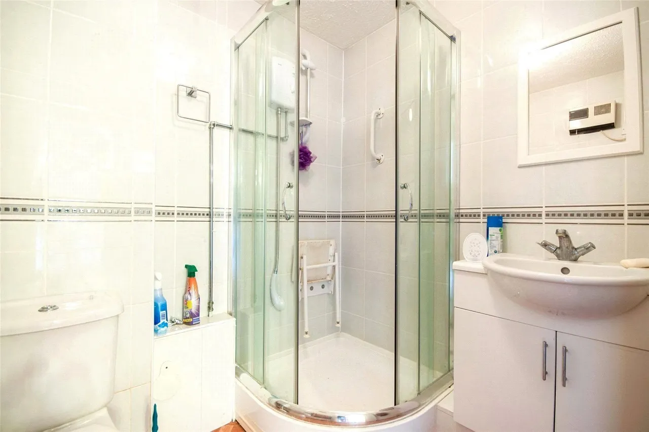 Warwick Avenue, Bedford, Bedfordshire, MK40, photo 7
