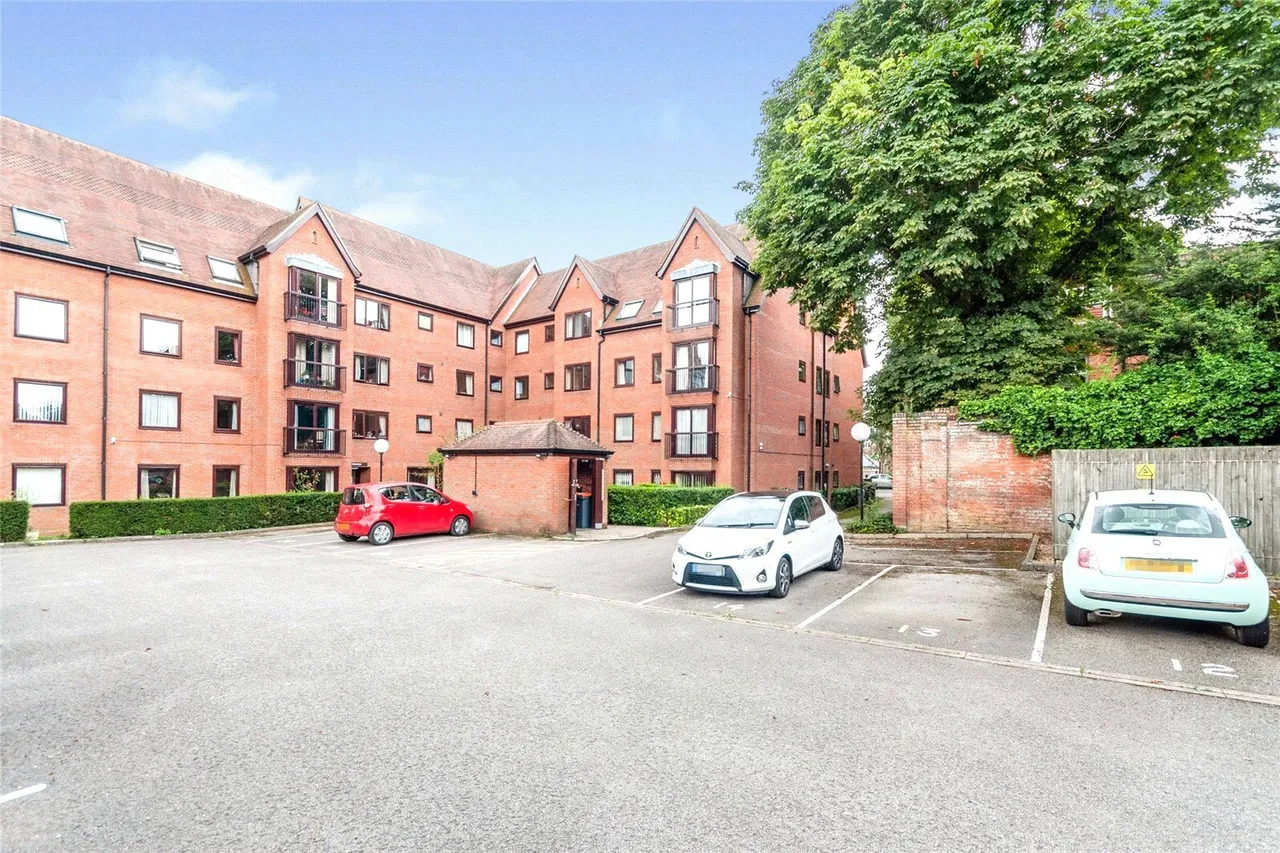 Warwick Avenue, Bedford, Bedfordshire, MK40, photo 10