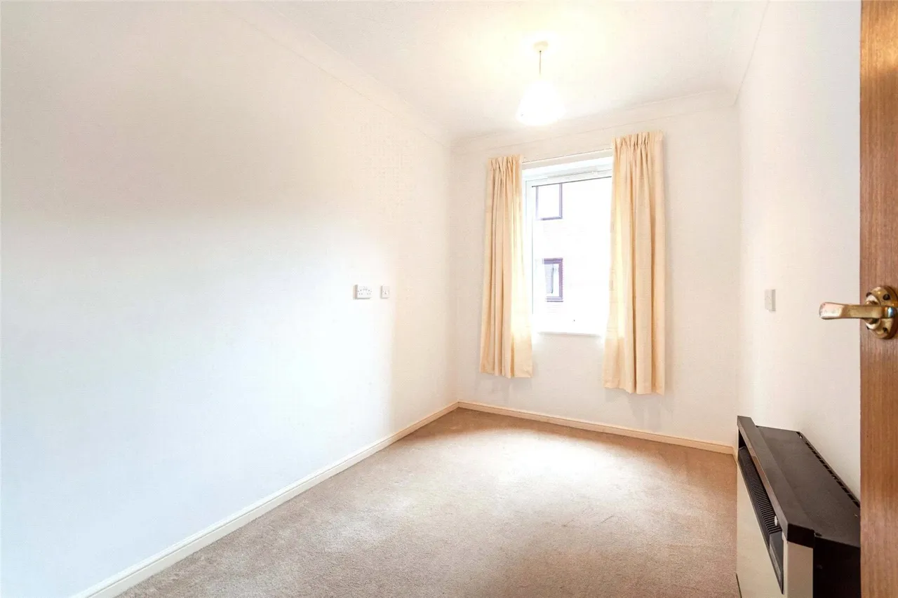 Warwick Avenue, Bedford, Bedfordshire, MK40, photo 6