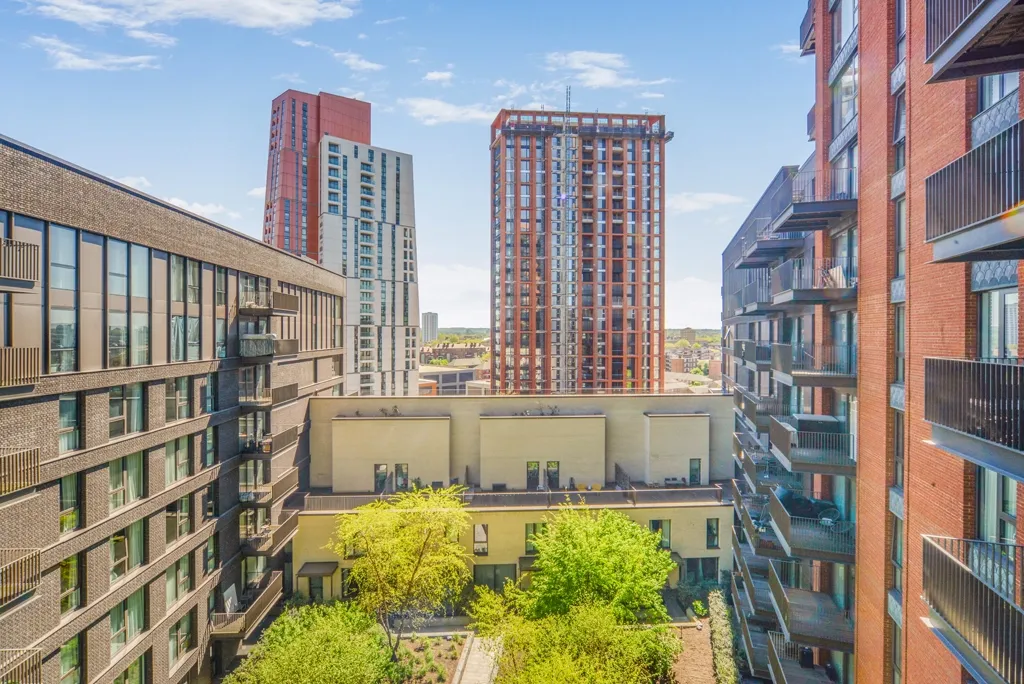 Viaduct Gardens, Nine Elms, SW11, photo 18