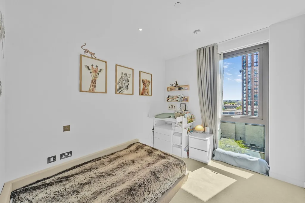 Viaduct Gardens, Nine Elms, SW11, photo 14