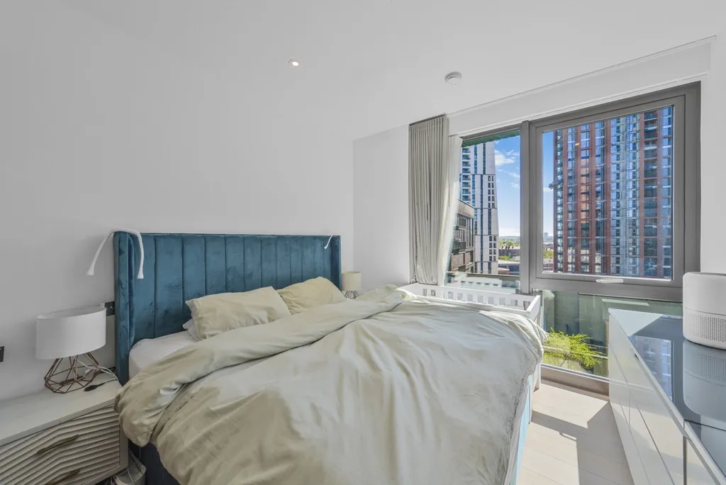 Viaduct Gardens, Nine Elms, SW11, photo 5