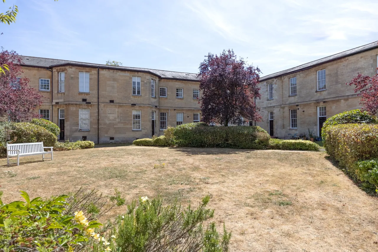 Thomas Wyatt Road, Devizes, SN10, photo 12